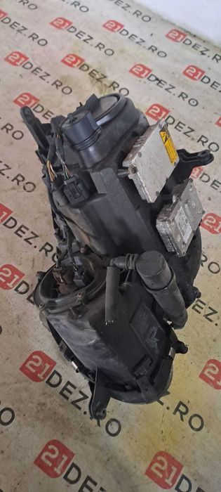 Faruri complete cu xenon / Far stanga , far dreapta Mercedes E Class W211