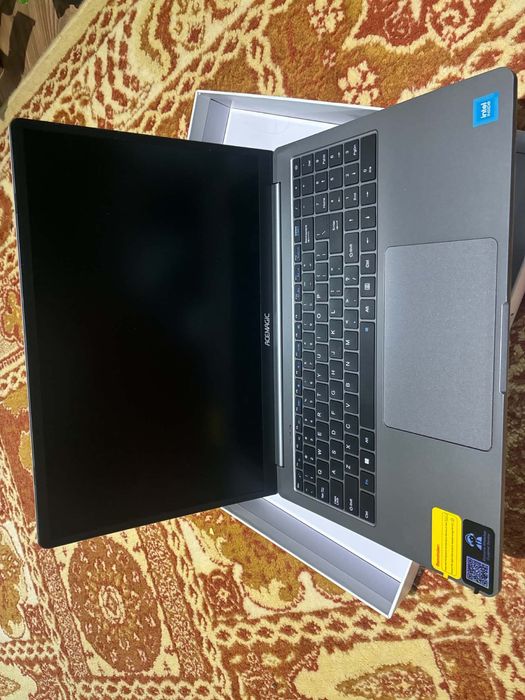 Laptop ACEMAGIC 15.6” – Intel N97 / 16GB RAM / 512GB SSD / Windows 11 Pro  Vând laptop ACEMAGIC în stare foarte bună, potrivit pentru muncă.