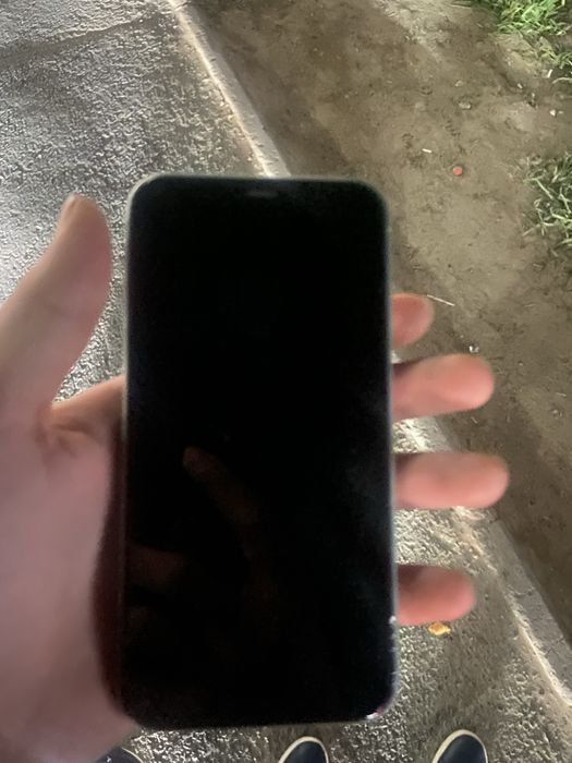 Iphone 11 зелёный цвет 64 гб