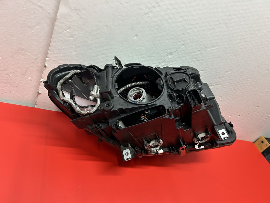 Far bmw F10 F11 bi xenon adaptiv 2010-2013 stanga