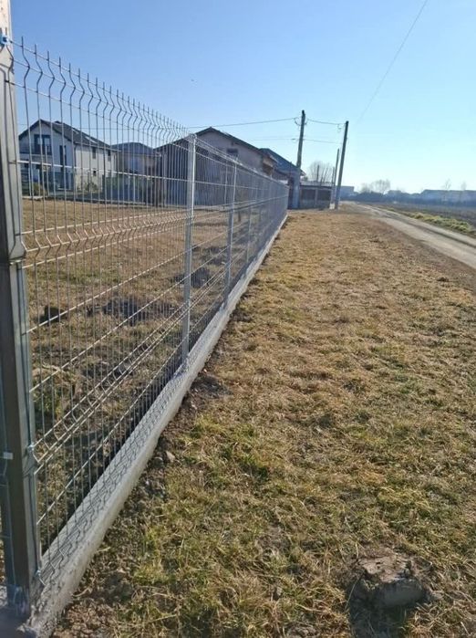 Vînd garduri din plasă bordurată sau sipcă metalică