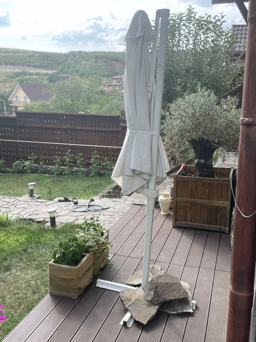 Umbrela de soare mare pentru terasa IKEA HOGON, diametru 270 cm