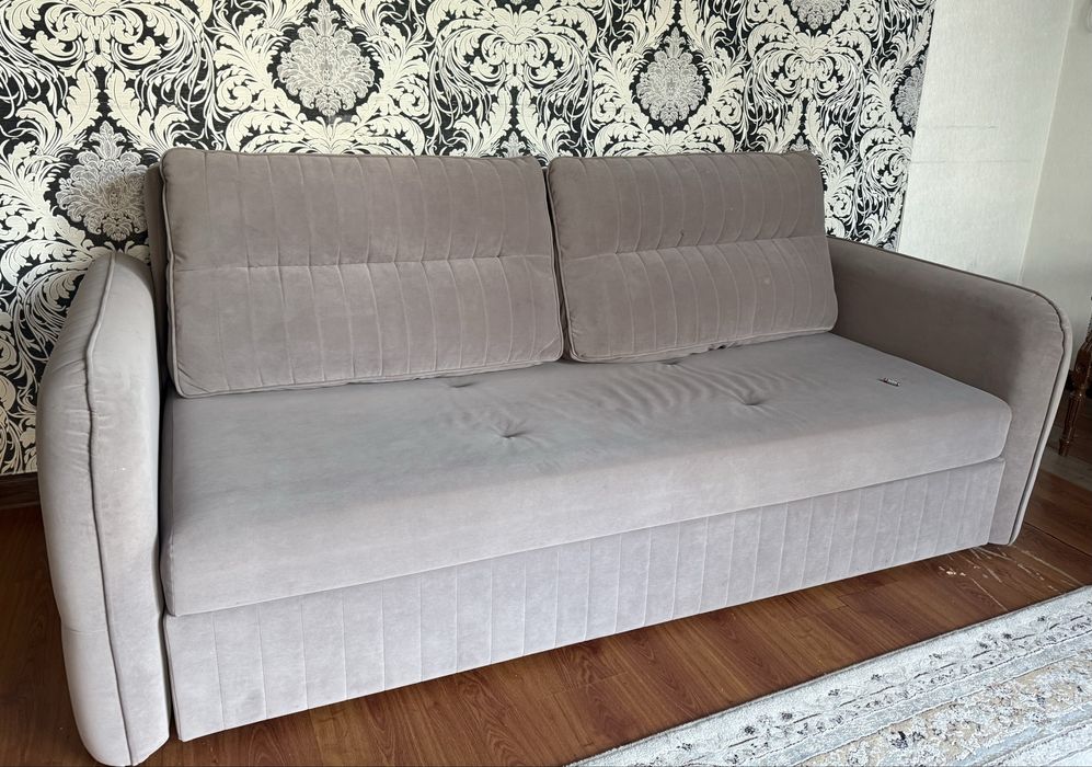 Продается диван в хорошем состоянии
