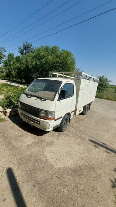 Toyota  Hiase 1998