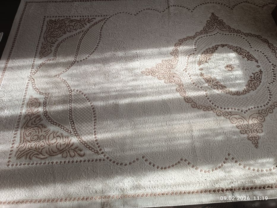 Продам Ковёр 2х4