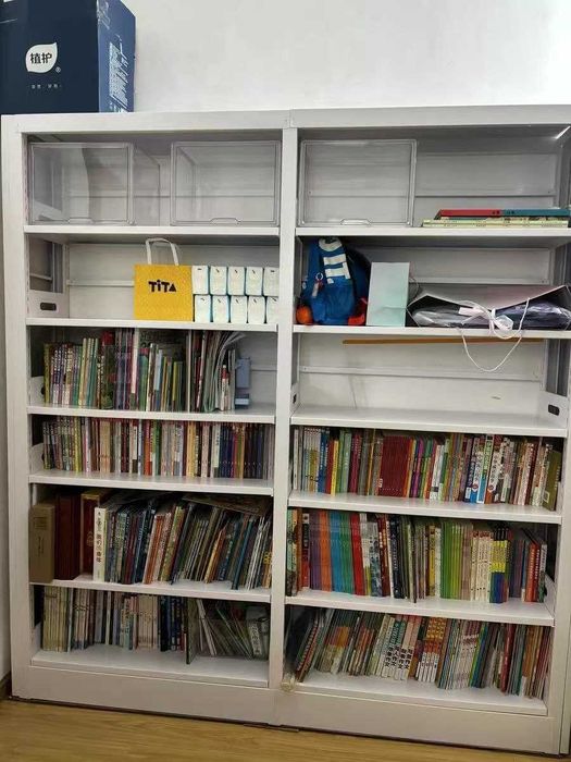 Стальной стеллаж

Книжный стеллаж

Металлический стеллаж