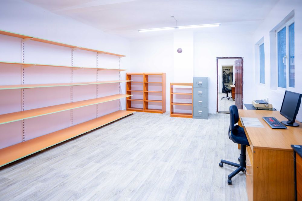 Дава се под наем Промишлена сграда в с. Войводиново, Област Пловдив - 350 кв.м за 698.19 € - Снимка #3