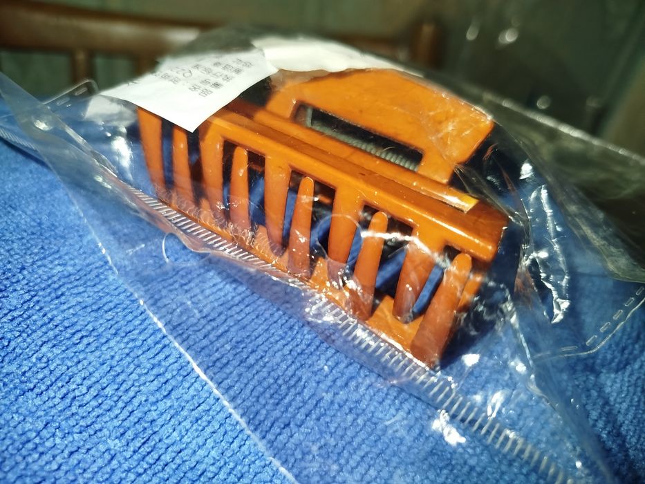 Женская заколка Краб