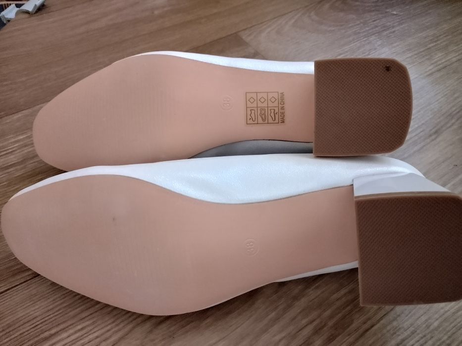 Дамски обувки номер 38