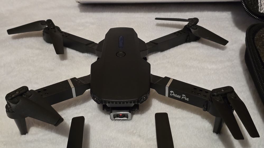 Drona E88 Pro - ca noua