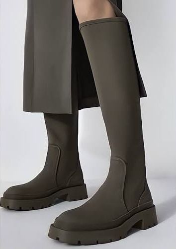 женские сапоги Zara