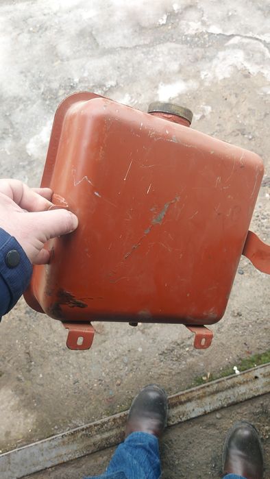 Бачок расширительный масляный