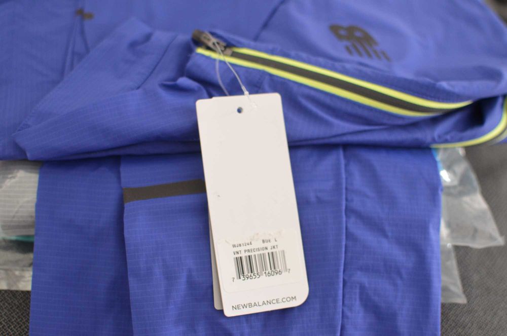 NOU! Jacheta impermeabila, antivant New Balance Vented Precision
