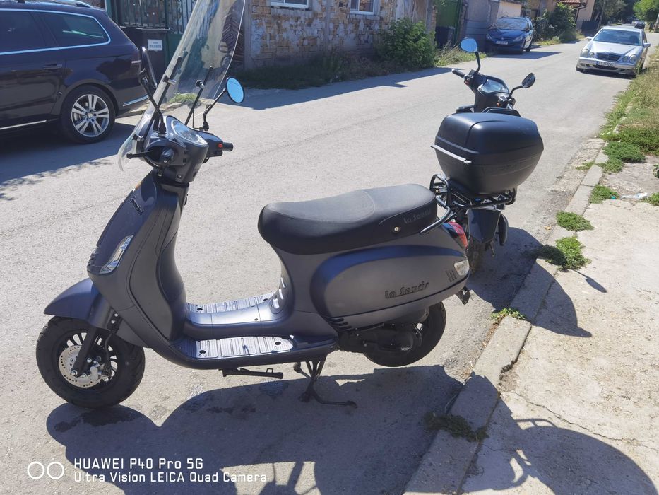 Скутер La Souris произведен в Холандия