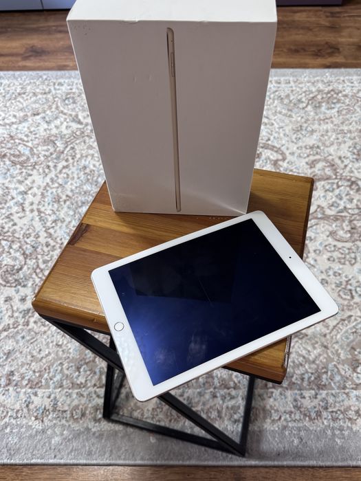 Ipad air продам на запчасти