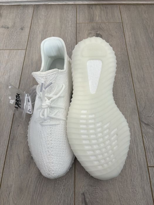 Yeezy 350 cream white