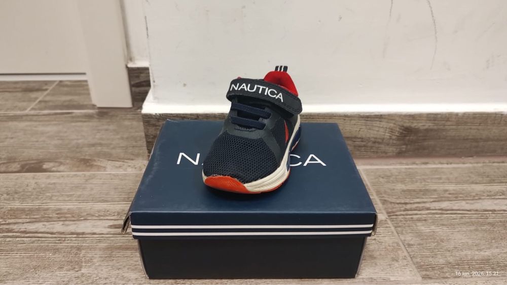 Adidasi  Nautica marimea 20