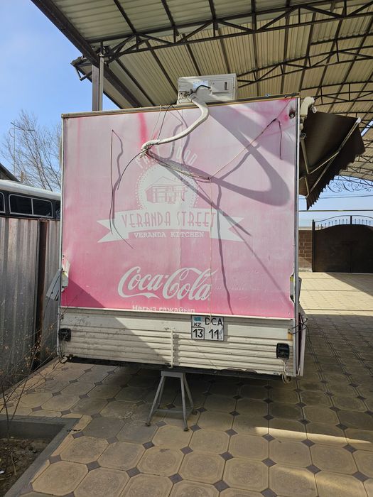 Фудтрэк павилион на колесах