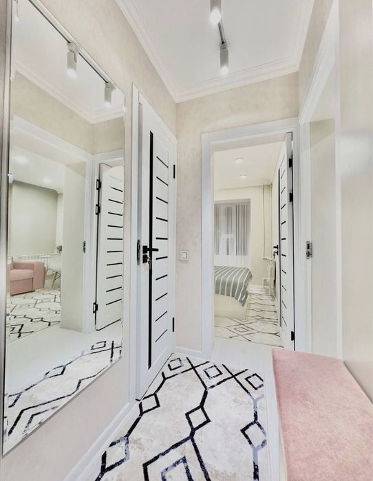 Чиланзар 5 квартал 1в2 комнатная. Метро Новза