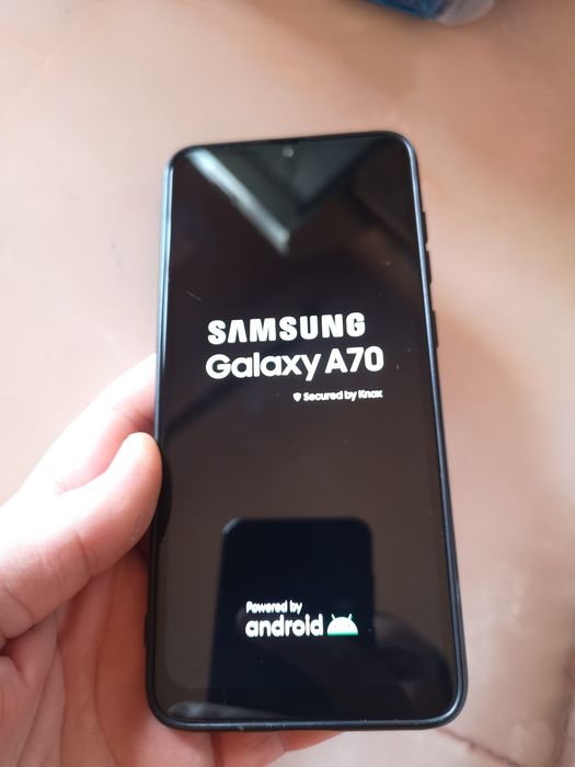 Samsung Galaxy A70 128GB Prism + Husă & Cablu