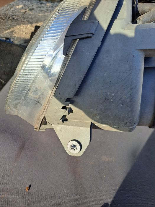 W209 Фарове Мерцедес Цлк, налични ляв и десен