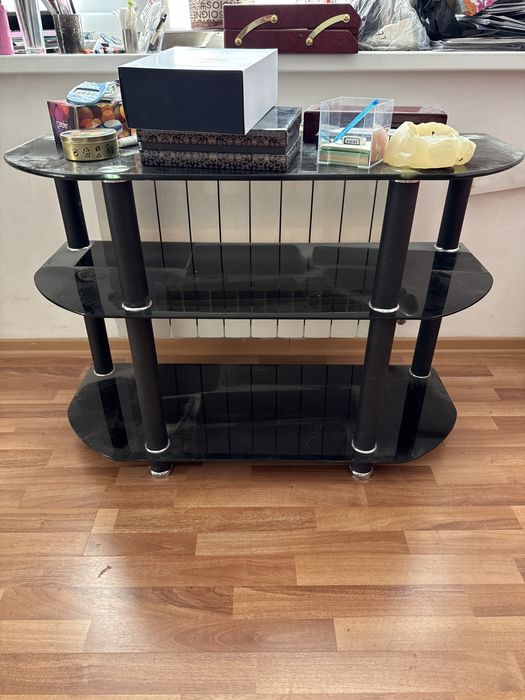 Отдам ТВ-тумбу или комод