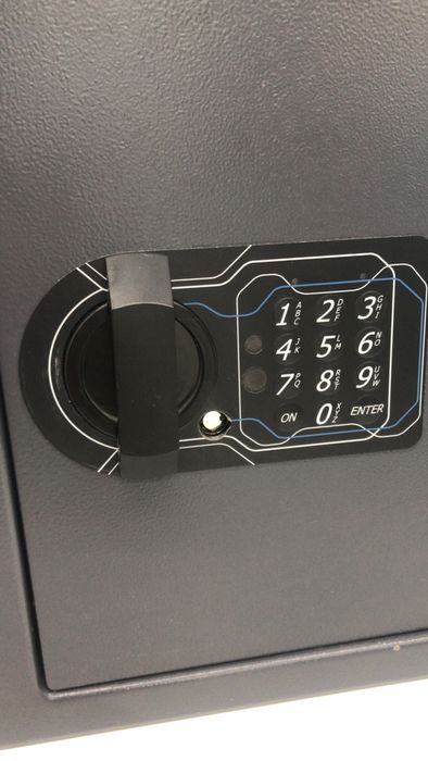 Замена Установка Замков в мет. Двери Вскрытие Дверей Сейфов в Актау: 7 ...