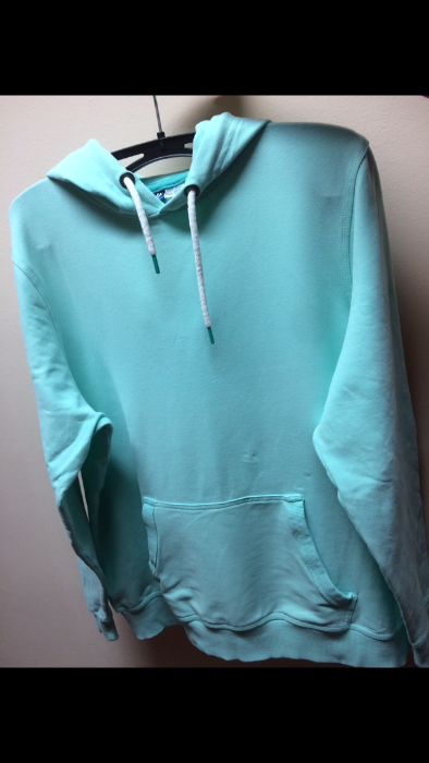 Два суичъра размер М