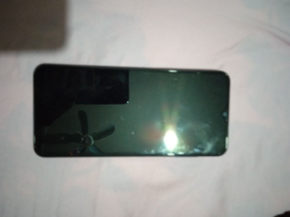 Assalomu alekim telfon sotiladi xolati yaxshi ishlashi zo‘r