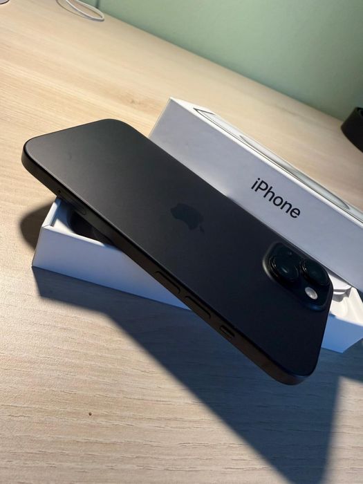 iPhone 15 stare impecabilă