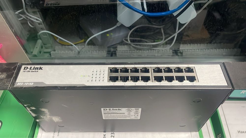 Комутатор D link на 100 мгбит