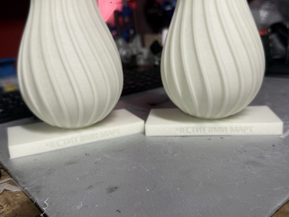 3d Вази флуорисцентен материал