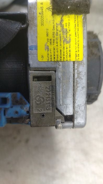 Centura siguranta stanga fata 27213118 Volkswagen Golf 4 (1997 - 2006)