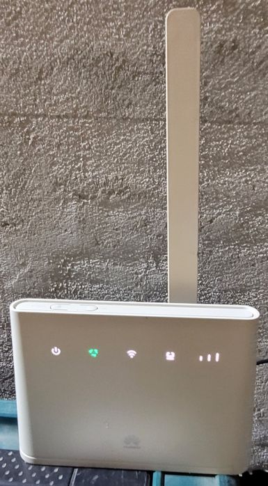 Router Huawei B311 cu 2.4Ghz cu SIM 4G