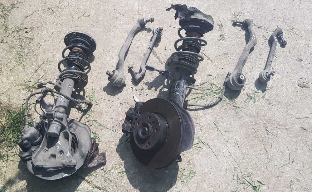 Haion Oglinda usa Bara spate BMW F30 Far stop Plafon Scaune Rulou portbagaj Caroserie Jante 17 BMW F30 F31 320d