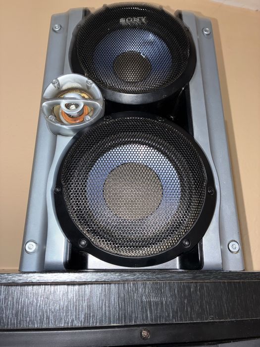 Продавам две 12ски DISKO BOX MODEL:CA180