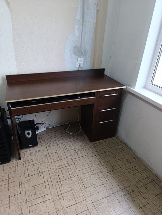 Срочно продам мебель в спальню