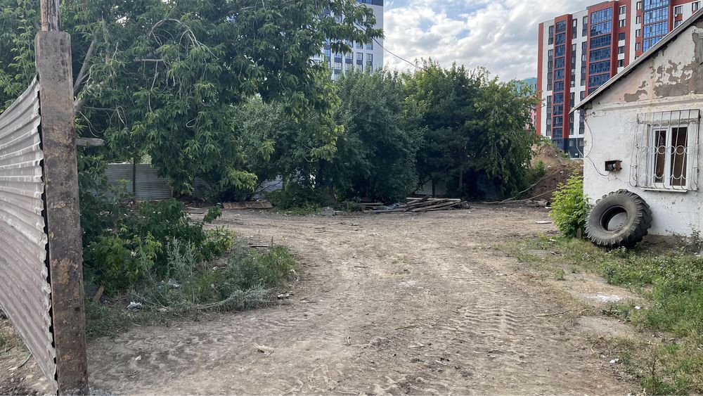 Сдам дом и территорию первая линия