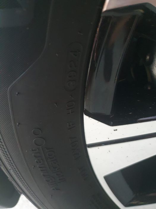 Vand anvelope de vara marca Hankook R17