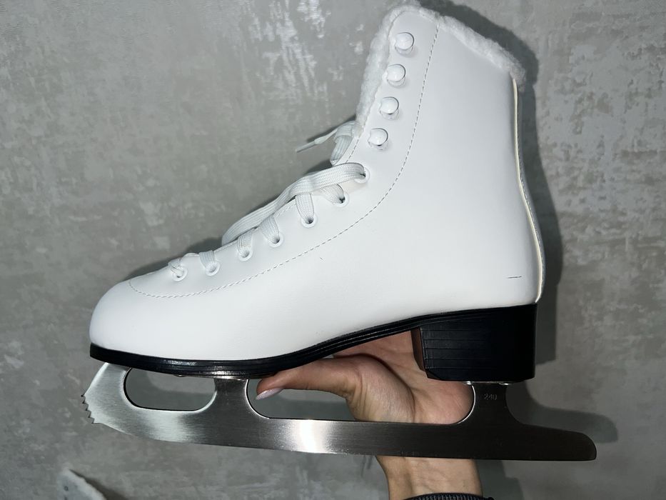 Фигурные коньки