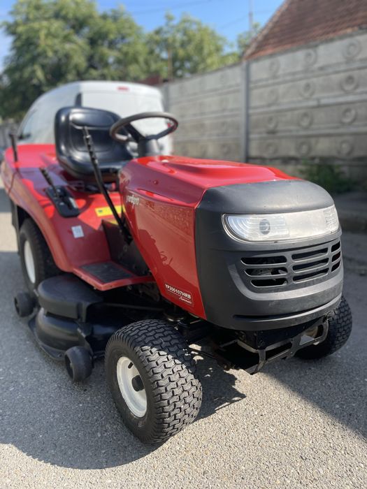 Husqvarna tractoras de tuns iarba V2