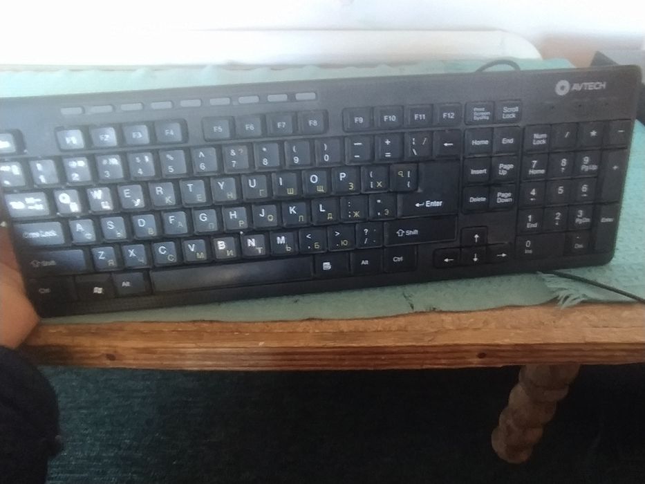 Kompyuter sotiladi monitor modeli phiplis keys nomi esa  avtech