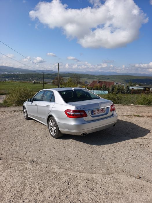 Dezmembrez Mercedes E350