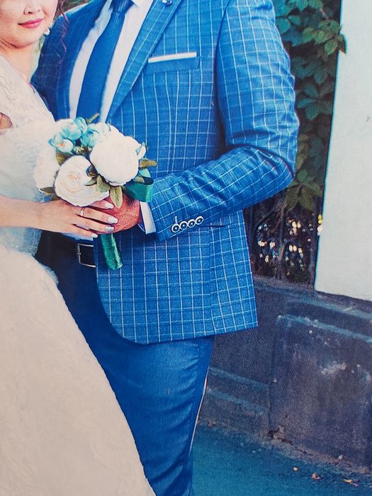 Продам костюм. Одевал один раз