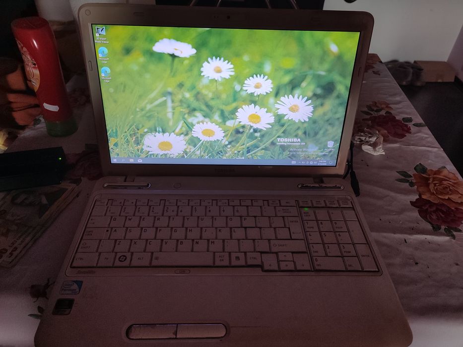 Laptop Toshiba preț de buget