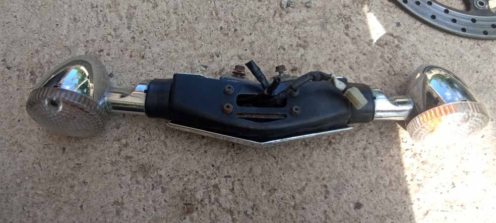 Yamaha XVS 1300, v star, части