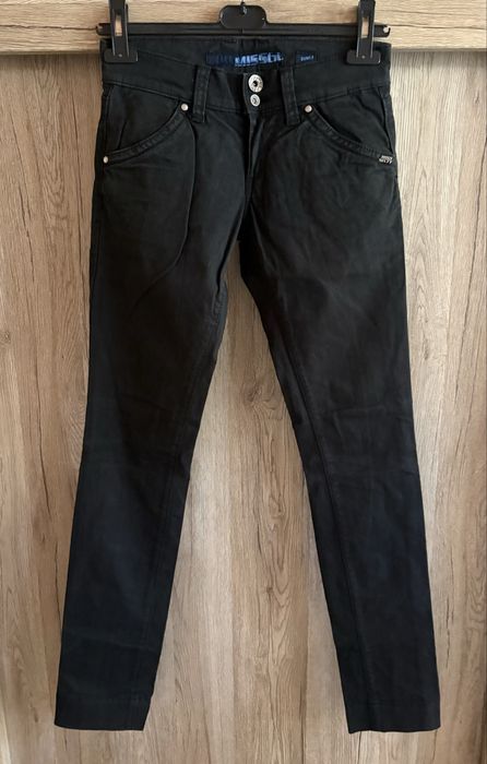 Подарявам дамски дънки на марката MISS SIXTY размер XS