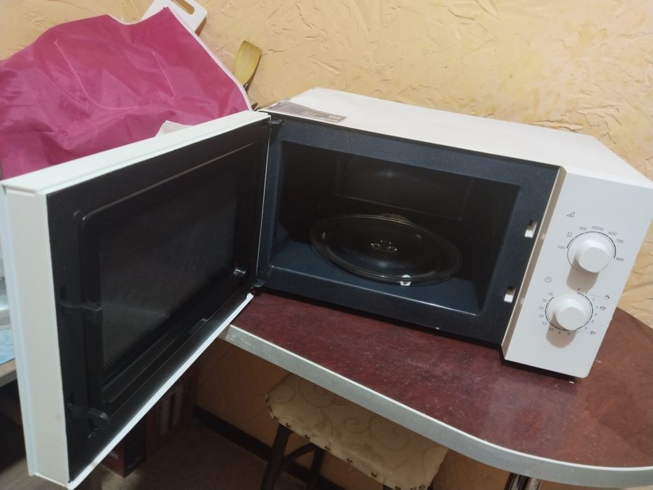 Микроволновка рабочий