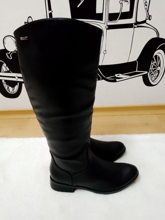 Дамски ботуши номер 37