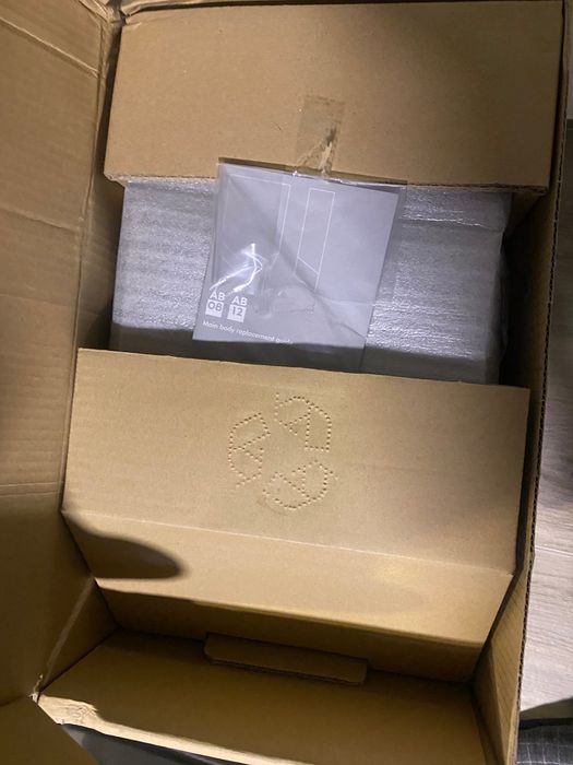 Uscator maini Dyson Airblade V,alb și nikel (crom)